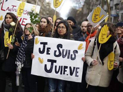 Manifestación contra el antisemitismo el pasado marzo en París