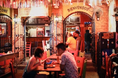 El Chupacabra, un restaurante mexicano en el barrio de Población, en Manila (Filipinas).