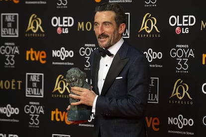 Luis Zahera con el Goya al mejor actor de reparto por 'El reino', en 2019.