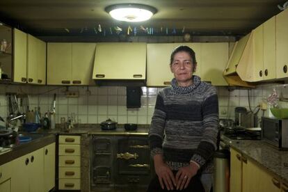 Mar&iacute;a Jos&eacute; Garza. en la cocina de su casa 