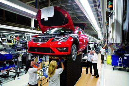 L&iacute;nea de producci&oacute;n de la f&aacute;brica de Seat de Martorell.