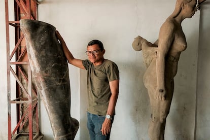 Escultor Yino Márquez