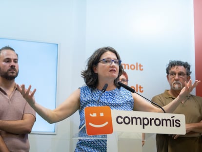 Mónica Oltra en la presentación de su dimisión el 21 de junio, en al sede de Compromís.