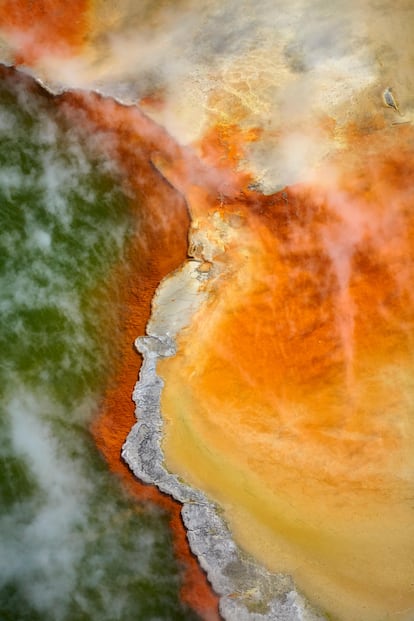 Vista aérea de la Champagne Pool, en la zona termal de Wai-O-Tapu.