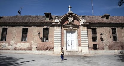 Ruinas del Hospital Municipal de San Carlos en Aranjuez.