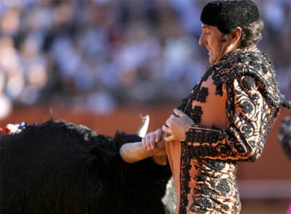 El banderillero Paco Peja, en la corrida de ayer.