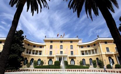 Acceso a la entrada principal del Palau de Pedralbes, donde se hará el festival.