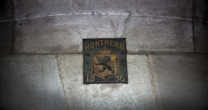 Placa de la compañía de seguros Northern en la calle de Sants.