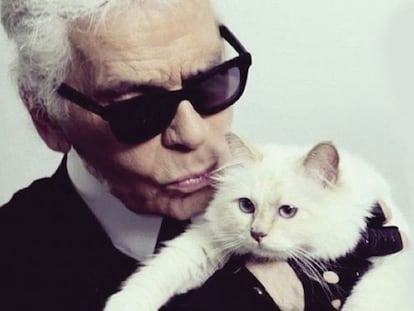 La gata de Karl Lagerfeld quiere que te maquilles con sus productos