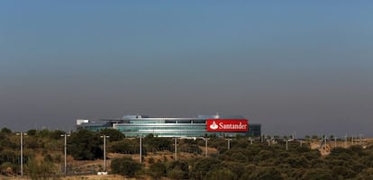 Sede de banco Santander en Boadilla.