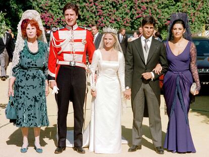 Carmina Ordóñez, a la derecha, en la boda de su hijo mayor, Francisco Rivera, con Eugenia Martínez de Irujo.