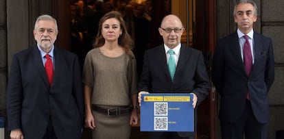 El equipo presupuestario del Gobierno. De izquierda a derecha: Antonio Beteta, Marta Fernández Currás, Cristóbal Montoro y Miguel Ferre.