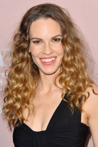 La actriz Hillary Swank acudió en 2011 como estrella invitada al 35 cumpleaños del presidente de Chechenia, Ramzan Kadyrov, acusado de tirano.