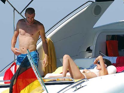 Zinedine Zidane, en el yate que lo llevó de Ibiza a Formentera.
