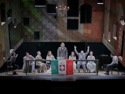 Una escena de 'Nápoles millonaria', de Eduardo de Filippo, dirigida por Antonio Simón.