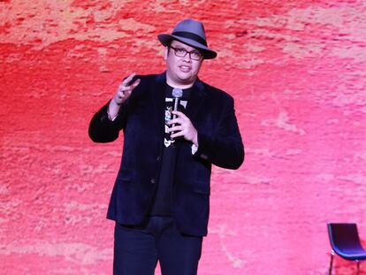 El humorista mexicano Franco Escamilla, durante una presentación en Los Ángeles, en enero de 2018.