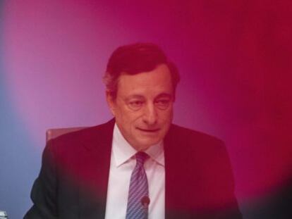 El presidente del Banco Central Europeo (BCE), Mario Draghi, ofrece una rueda de prensa.