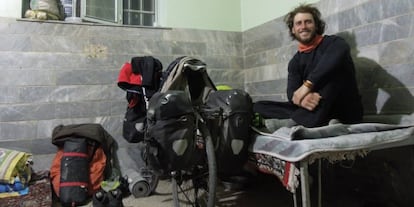 Javier Colorado, en una etapa de su vuelta al mundo.