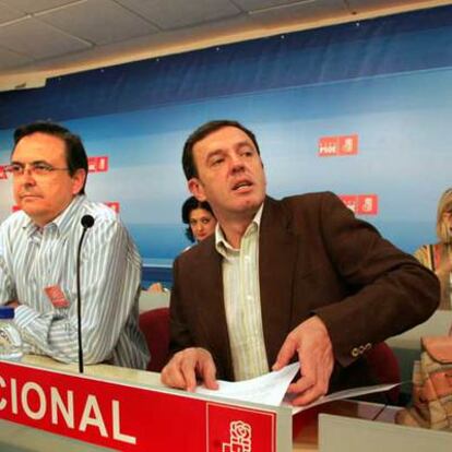 Ignasi Pla (a la derecha), junto al miembro de la Ejecutiva Diego Maciá.