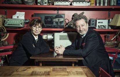 Ariane Ascaride y Robert Guédiguian, actriz y director de 'La casa junto al mar', el pasado jueves en la librería Ocho y Medio (Madrid).