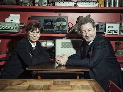 Ariane Ascaride y Robert Guédiguian, actriz y director de 'La casa junto al mar', el pasado jueves en la librería Ocho y Medio (Madrid).