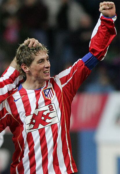 Fernando Torres celebra uno de sus goles.