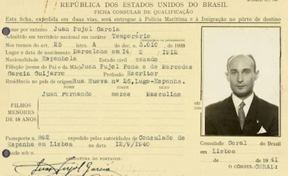 Ficha consular de Juan Pujol, el espía español conocido como Garbo.