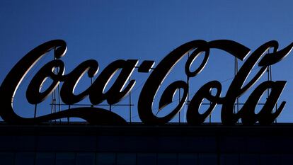 Un anuncio de Coca-Cola en Bruselas, en una imagen de archivo.
