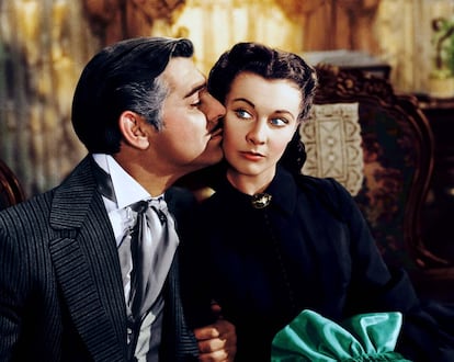 Escarlata: Rhett, Rhett... Rhett, si te vas, ¿a dónde iré? ¿Qué haré?

	Rhett Butler: Francamente, querida, me importa un bledo.

	 