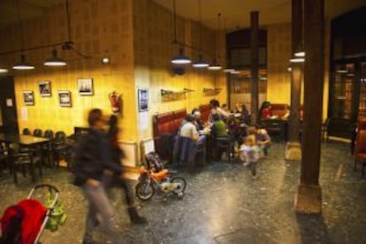 Interior de un bar en el Casco Viejo de Bilbao.