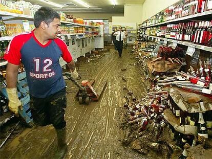 Supermercado inundado