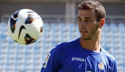 Álvaro Vázquez, en su presentación con el Getafe.