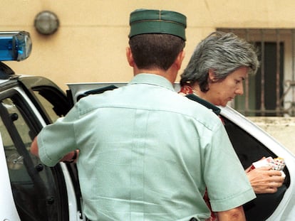 Dolores Vázquez, a su llegada al juzgado para escuchar el veredicto, en 2001.