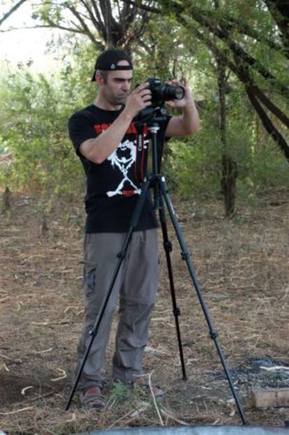 Tosar durante el rodaje del documental