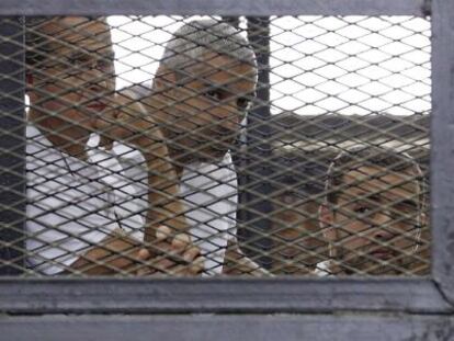 Los periodistas condenados en Egipto Peter Greste, Mohammed Fahmy y Baher Mohamed, en una imagen del 1 de junio de 2014.