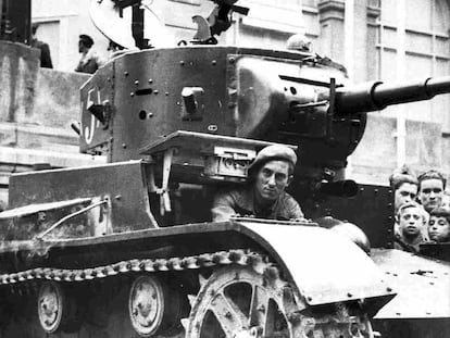 Tanque de las tropas republicanas durante la Guerra Civil, en 1936.