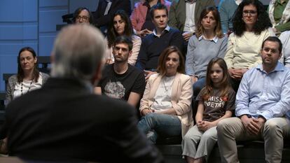 El cardíologo Valentín Fuster habla al público de Aprendemos juntos.