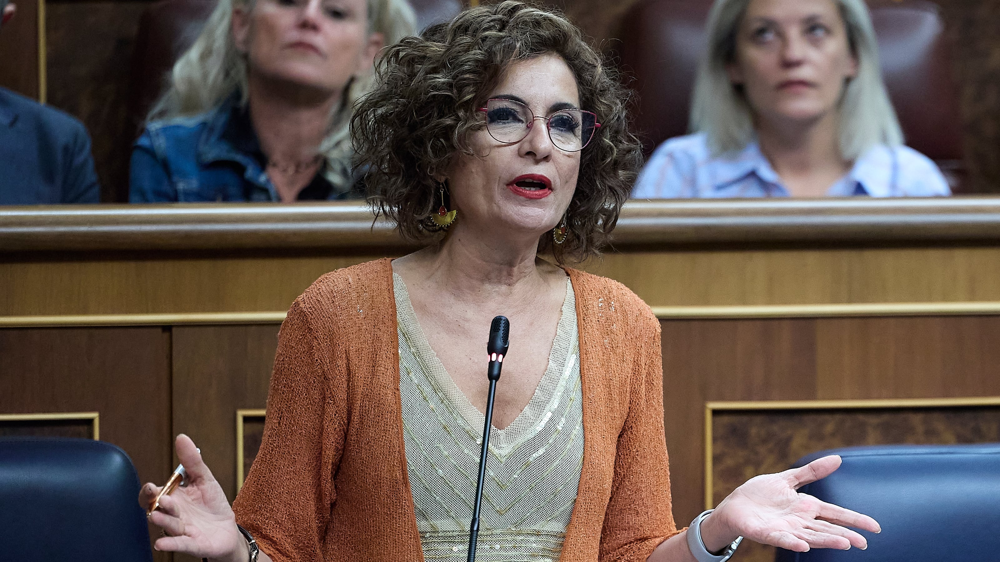 La vicepresidenta primera y ministra de Hacienda, María Jesús Montero, este miércoles en el Congreso. 