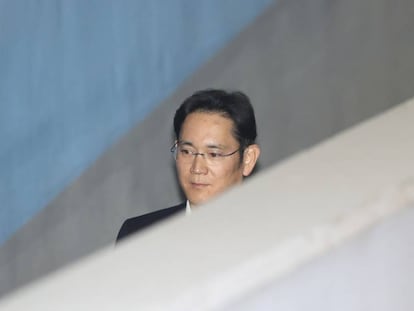 Lee Jae Yong, vicepresidente de Samsung, llega a la corte de Se&uacute;l, este m&eacute;rcoles.