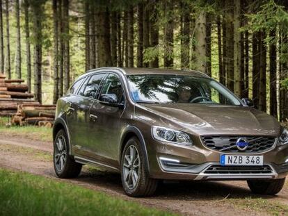 Volvo V60 Cross Country. 