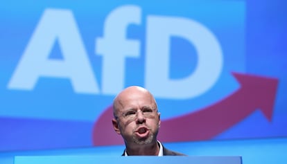 O político da Alternativa para a Alemanha (AfD) Andreas Kalbitz durante um congresso do partido em dezembro em Braunschweig.