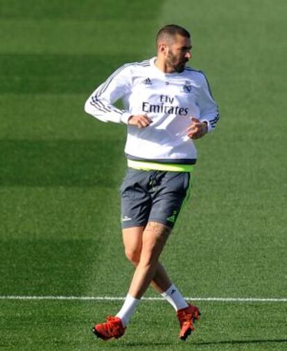 Benzema, en el entrenamiento del viernes.