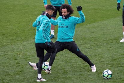Marcelo junto a Achraf en el entrenamiento de este viernes.