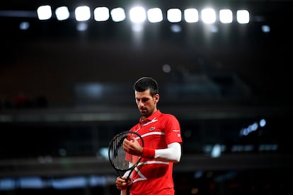 Djokovic, durante el partido de octavos en la Chatrier.