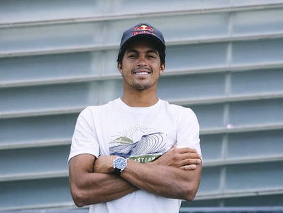 #DontCrackUnderPressure (“no cedas ante la presión”) es el eslogan de Tag Heuer y también podría ser el de este aventurero de las olas, que ha merecido los elogios de compañeros de profesión como Kelly Slater.
