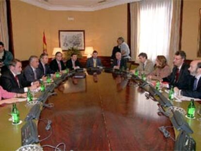 La Comisión de Seguimiento del Pacto Antiterrorista, en una reunión celebrada el pasado año.