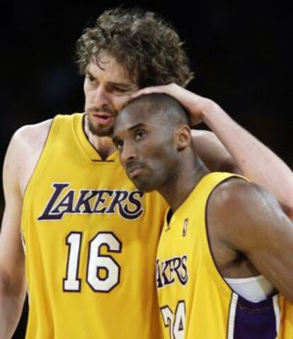 Gasol, con Kobe Bryant