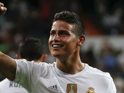 James celebra uno de sus goles al Betis.