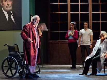 Escena de 'Una vida robada' con sus cuatro protagonistas.