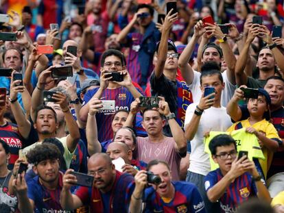 Aficionados del Barcelona, durante su partido en Miami ante el Nápoles.